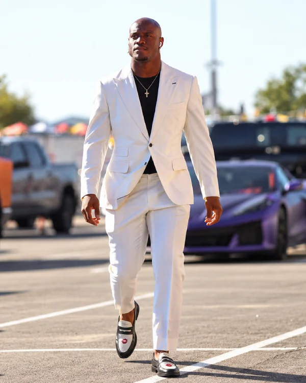 Kansas City Chiefs Kenneth Walker iii White Suit